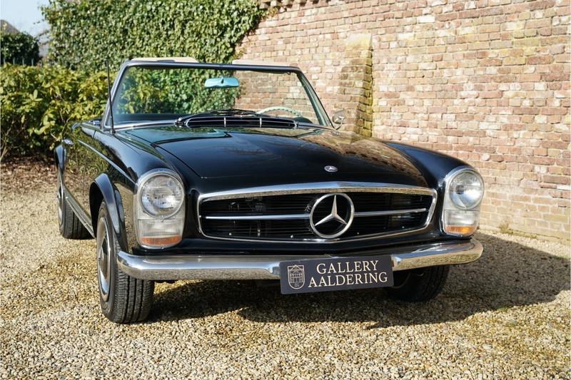 1966 Mercedes - Benz SL 230 Pagode