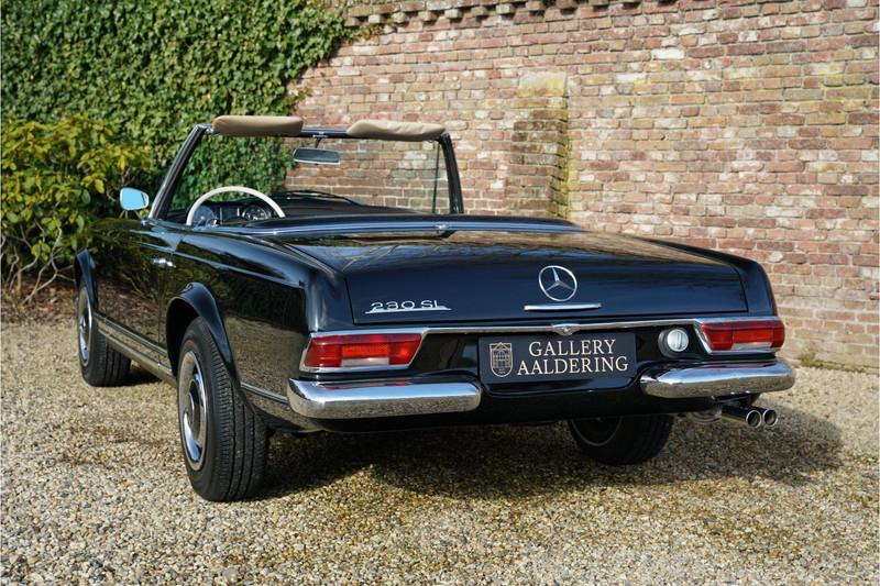 1966 Mercedes - Benz SL 230 Pagode