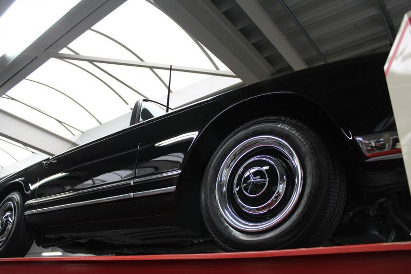 1966 Mercedes - Benz SL 230 Pagode