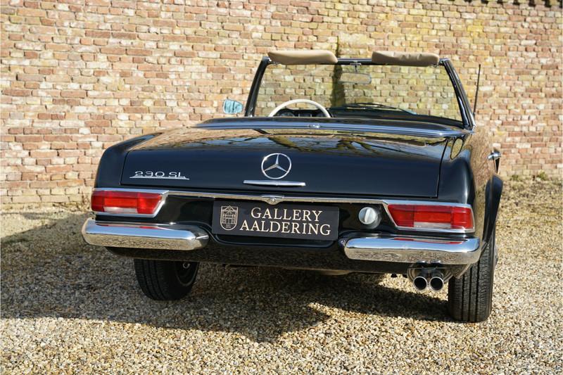 1966 Mercedes - Benz SL 230 Pagode