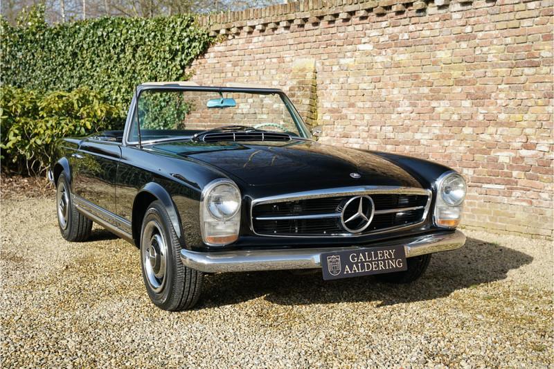 1966 Mercedes - Benz SL 230 Pagode