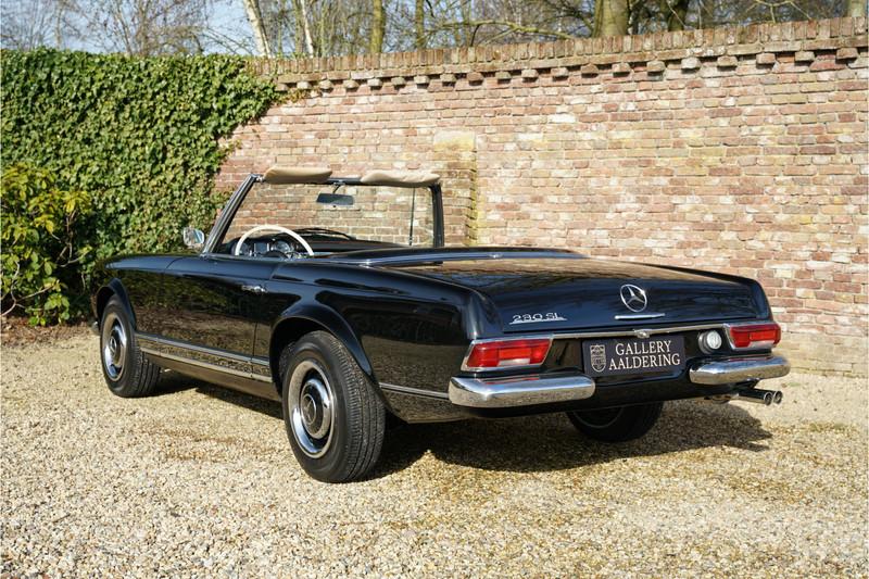 1966 Mercedes - Benz SL 230 Pagode