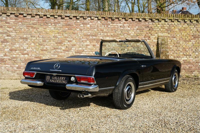 1966 Mercedes - Benz SL 230 Pagode