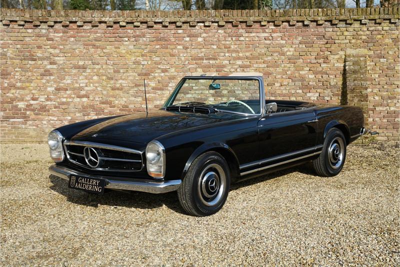 1966 Mercedes - Benz SL 230 Pagode