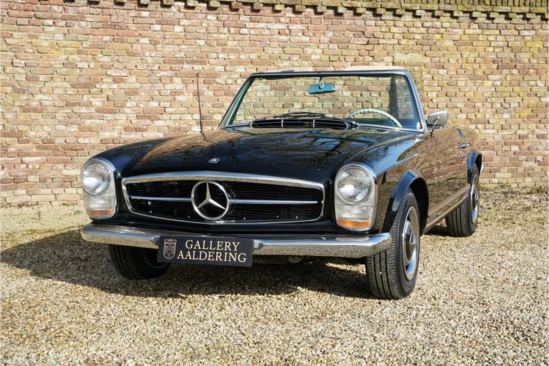 1966 Mercedes - Benz SL 230 Pagode