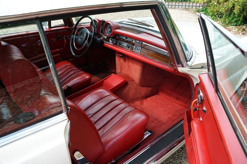 1970 Mercedes - Benz 280 SE 3.5 W111