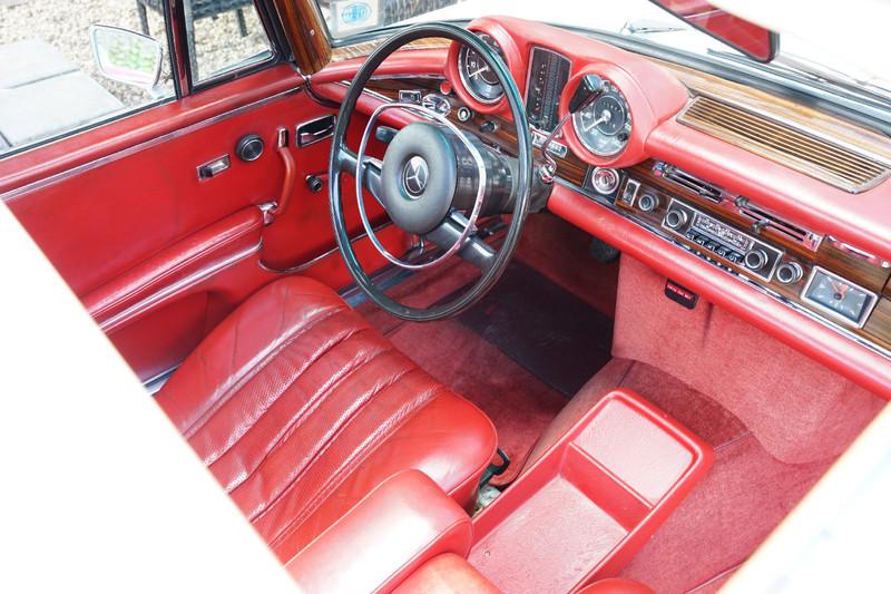 1970 Mercedes - Benz 280 SE 3.5 W111