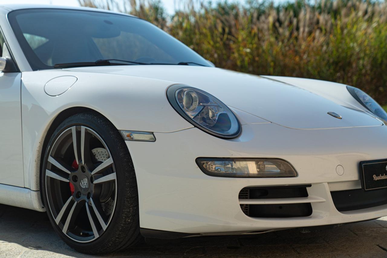 2007 Porsche 997 (911) CARRERA