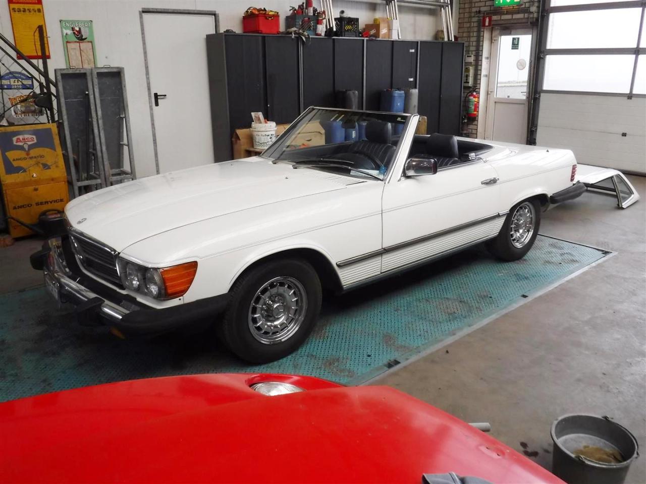 1984 Mercedes - Benz 380SL Roadster 15033