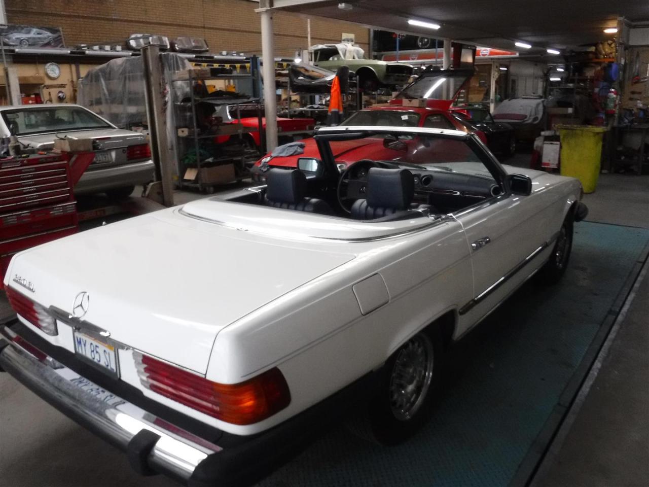 1984 Mercedes - Benz 380SL Roadster 15033