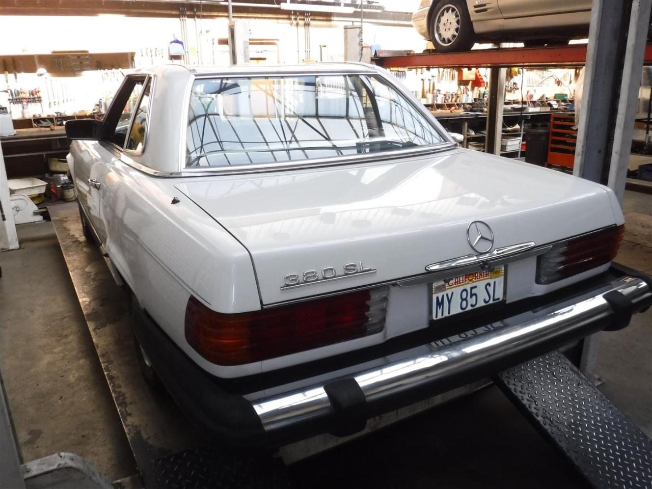 1984 Mercedes - Benz 380SL Roadster 15033