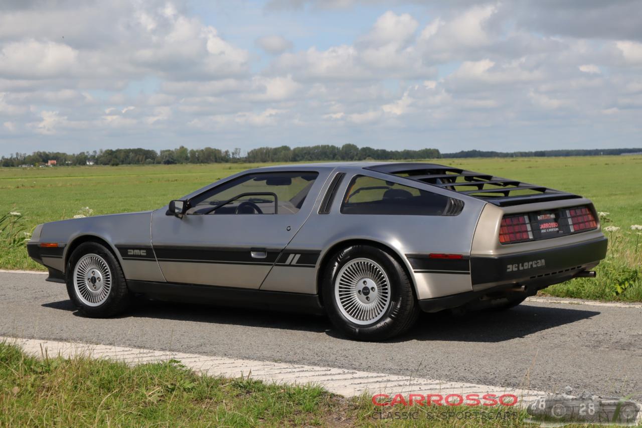 1981 DeLorean DMC-12