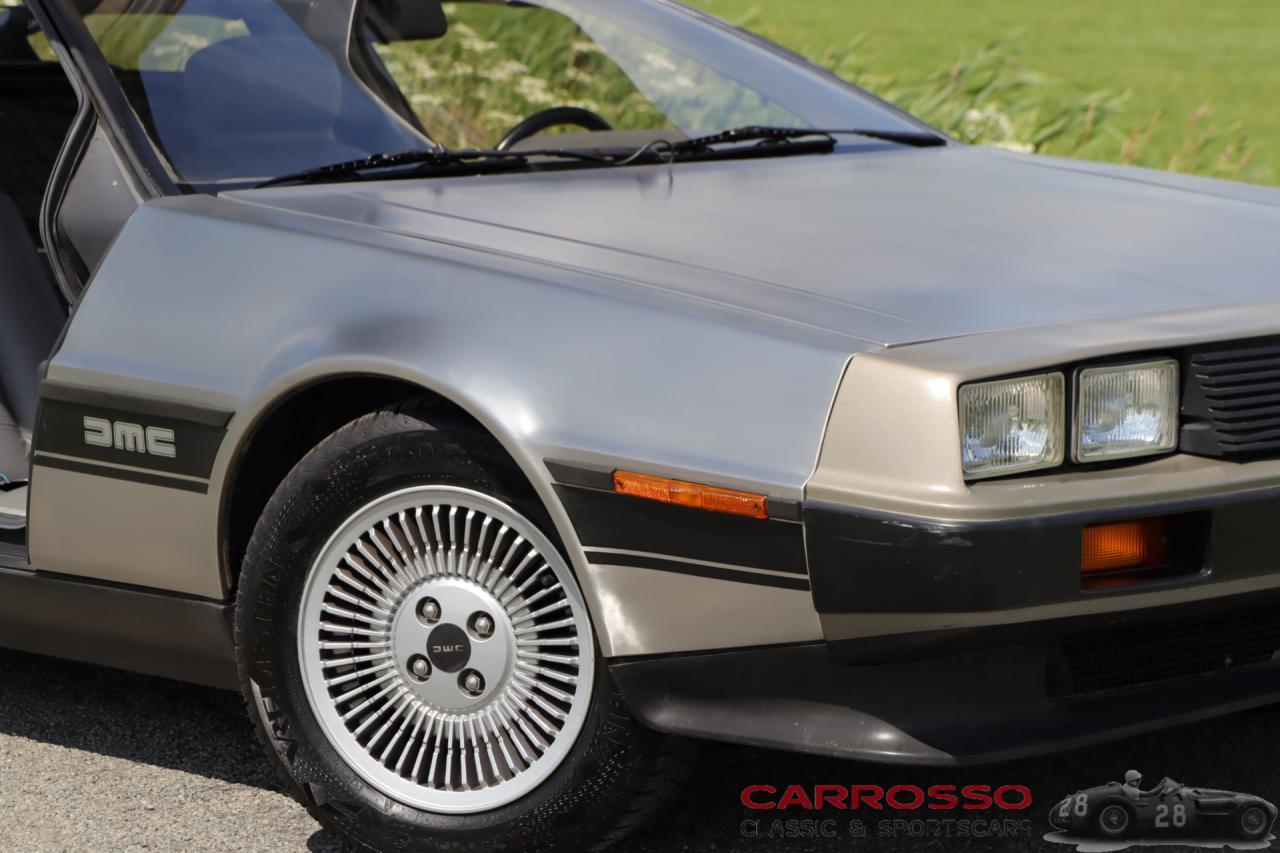 1981 DeLorean DMC-12