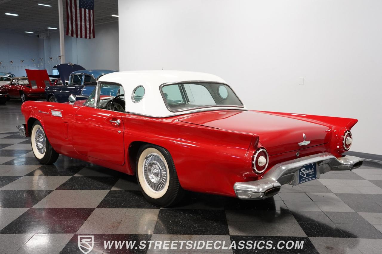 1957 Ford Thunderbird