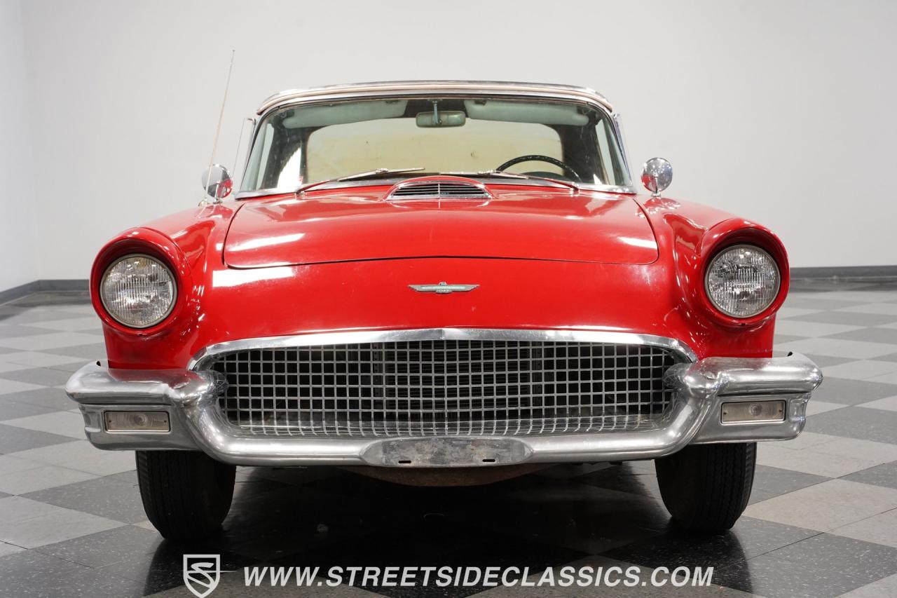 1957 Ford Thunderbird