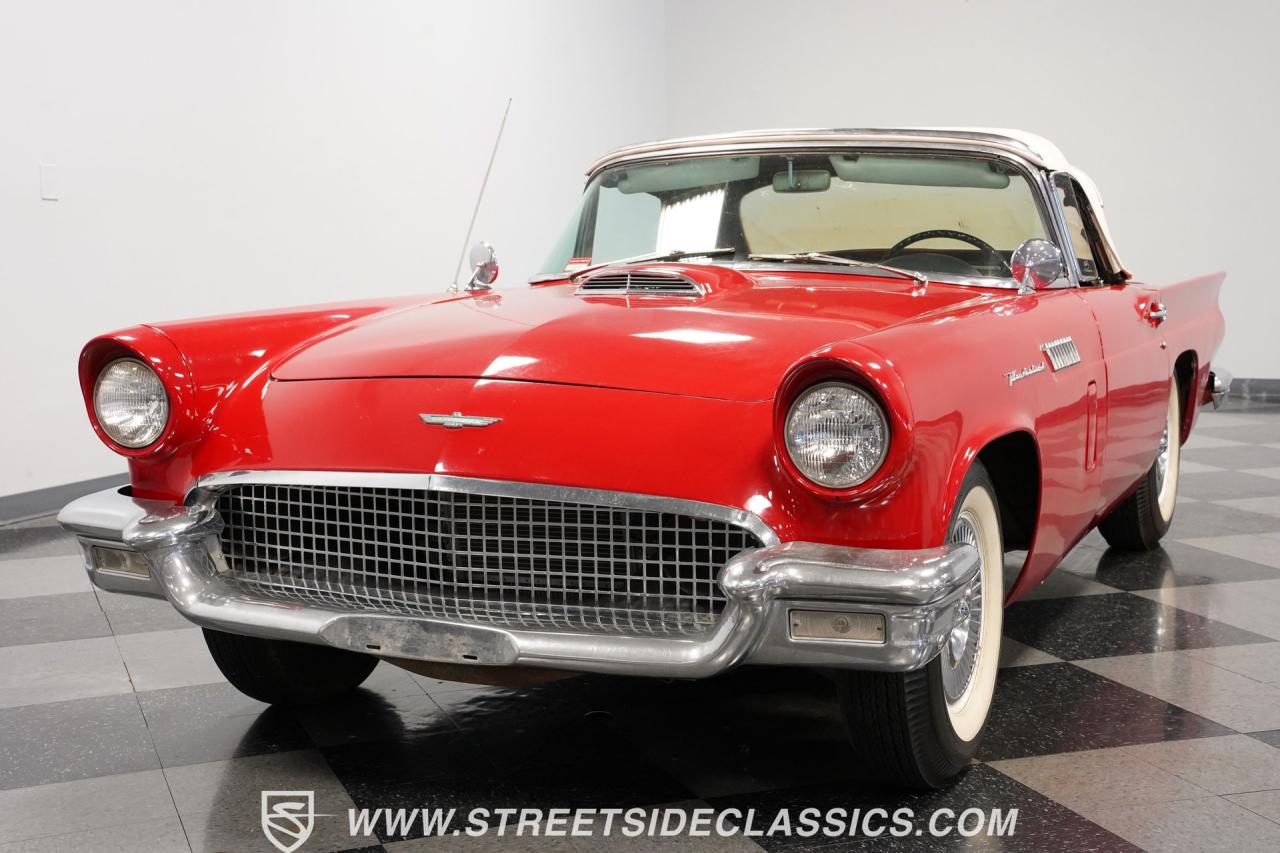 1957 Ford Thunderbird