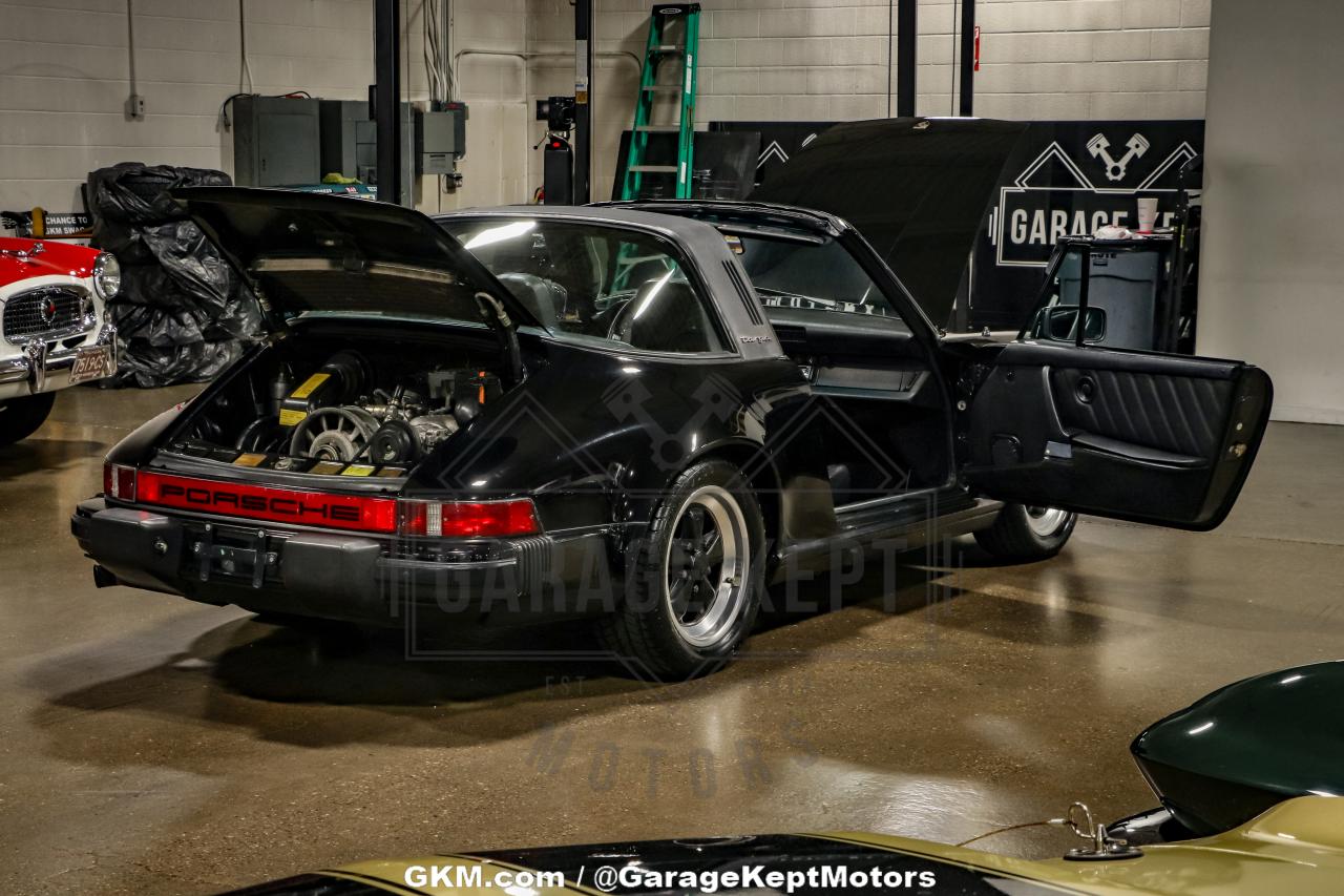 1984 Porsche 911 Carrera Targa