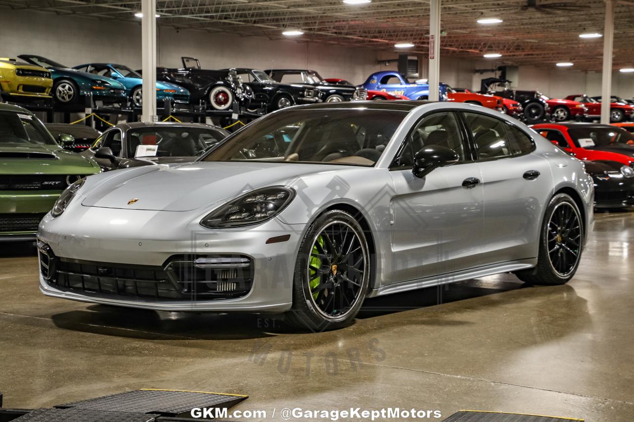 2020 Porsche Panamera Turbo S E-Hybrid