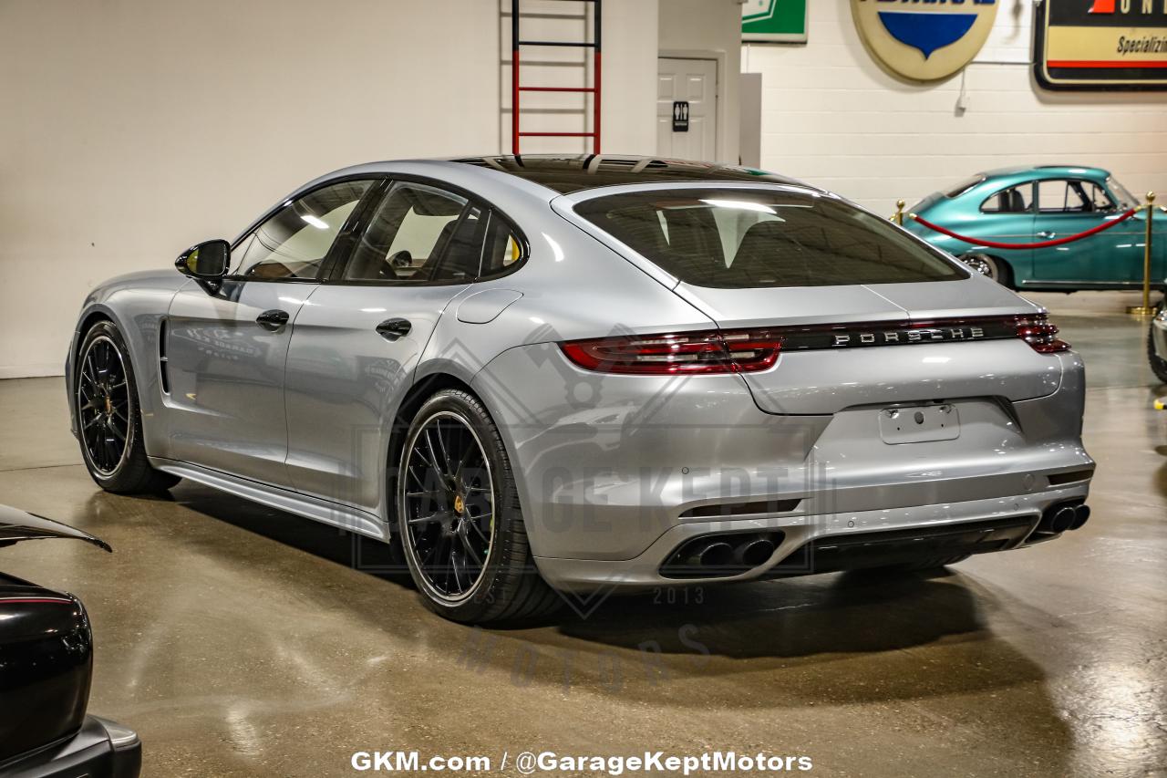 2020 Porsche Panamera Turbo S E-Hybrid