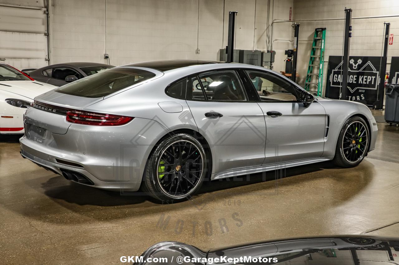 2020 Porsche Panamera Turbo S E-Hybrid