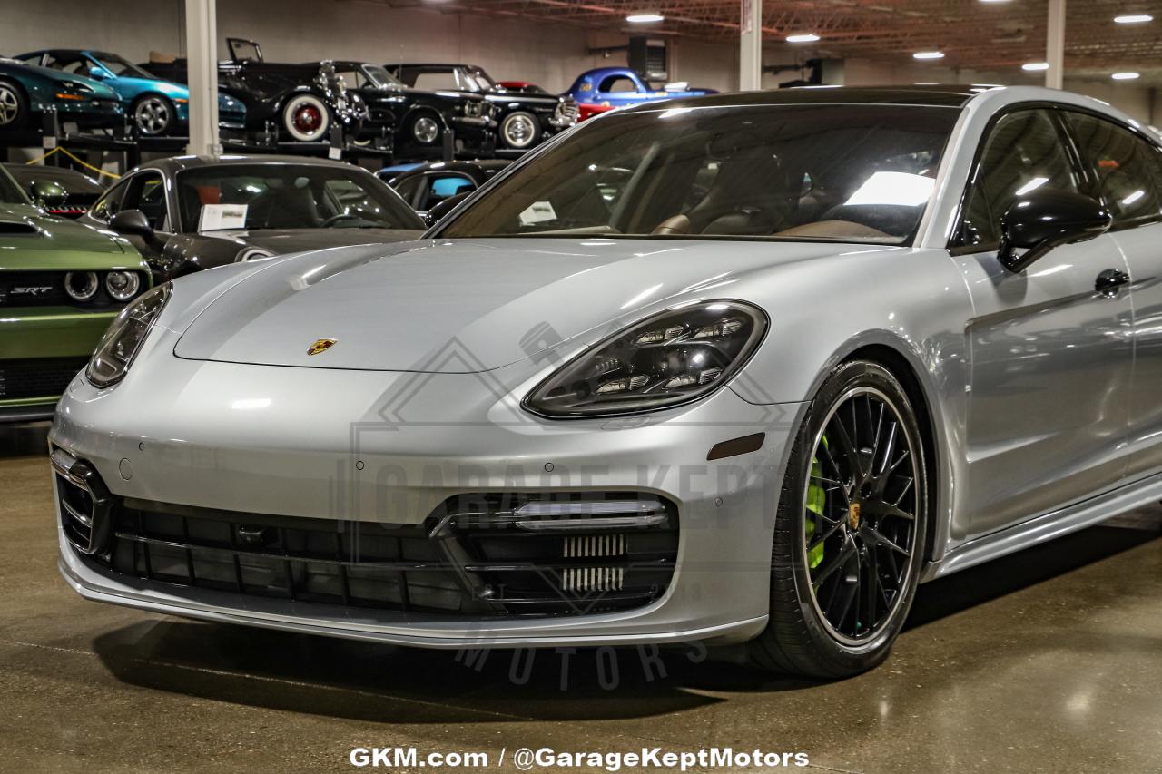 2020 Porsche Panamera Turbo S E-Hybrid