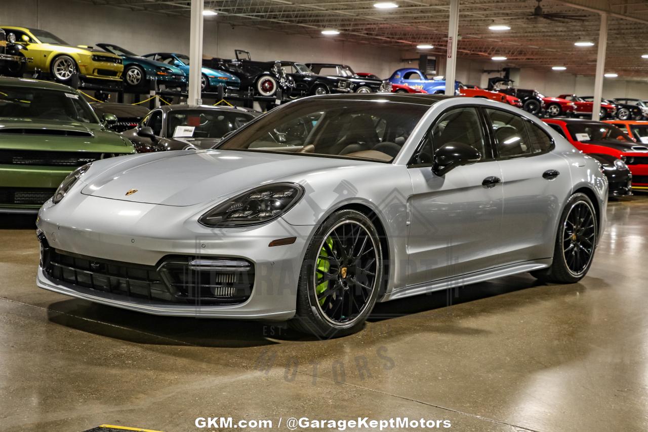 2020 Porsche Panamera Turbo S E-Hybrid