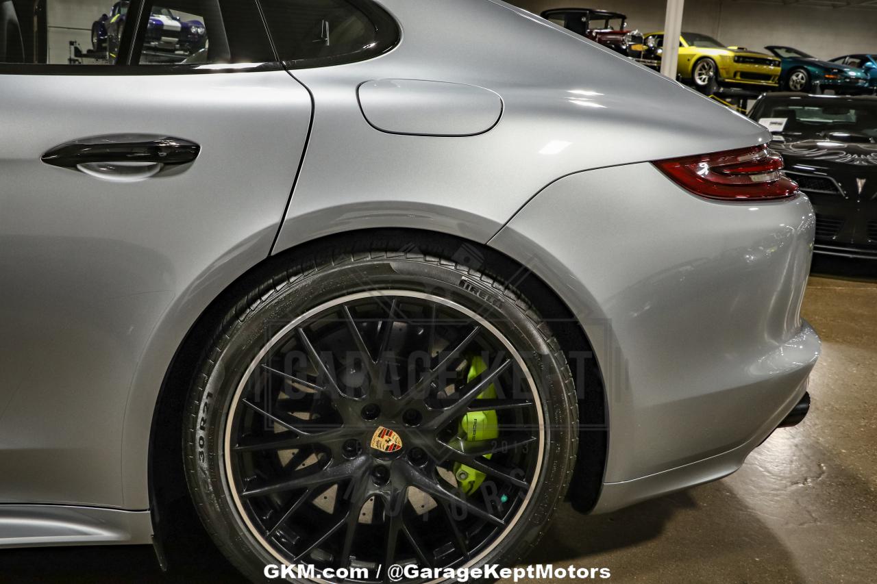 2020 Porsche Panamera Turbo S E-Hybrid