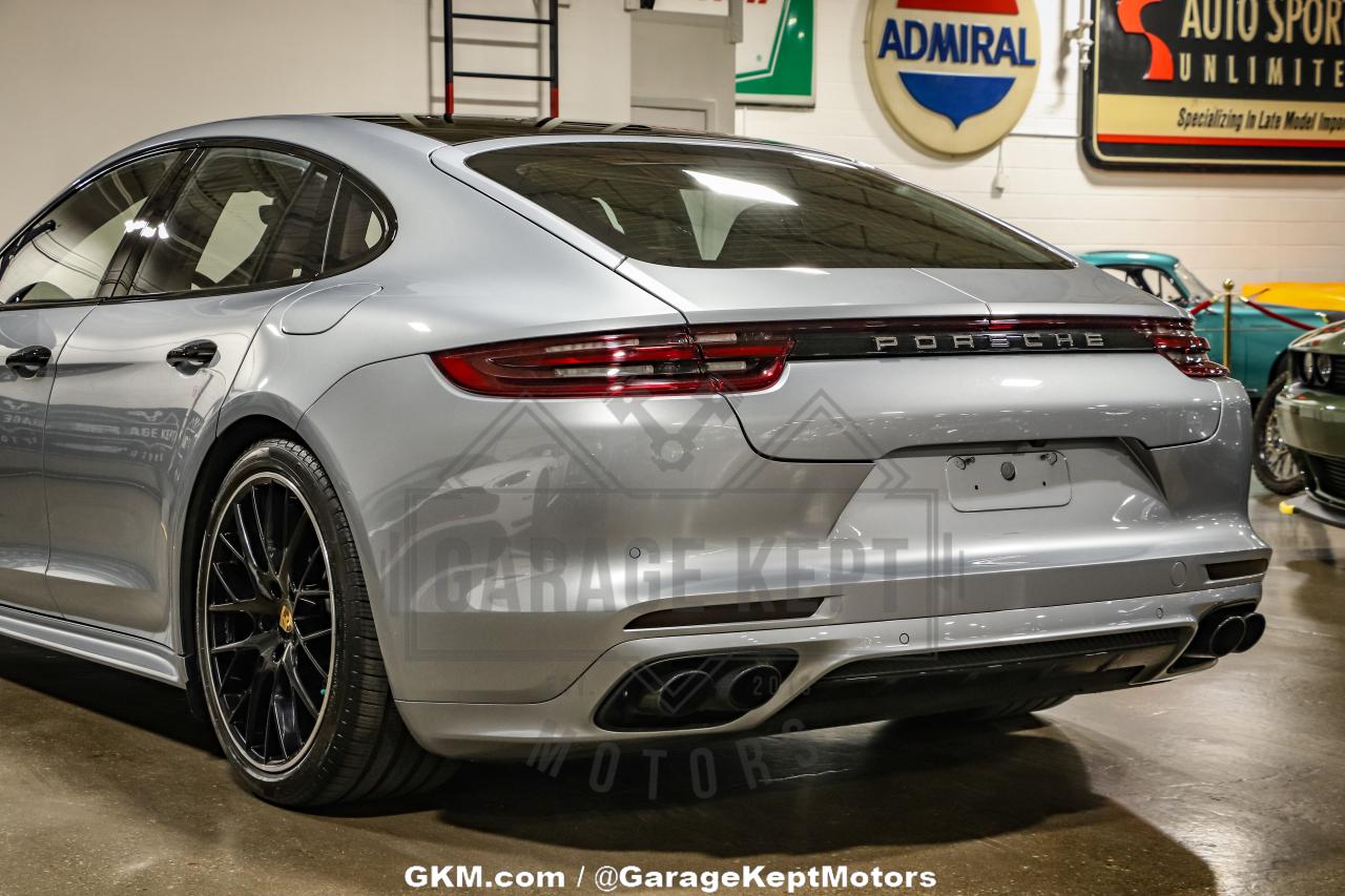 2020 Porsche Panamera Turbo S E-Hybrid