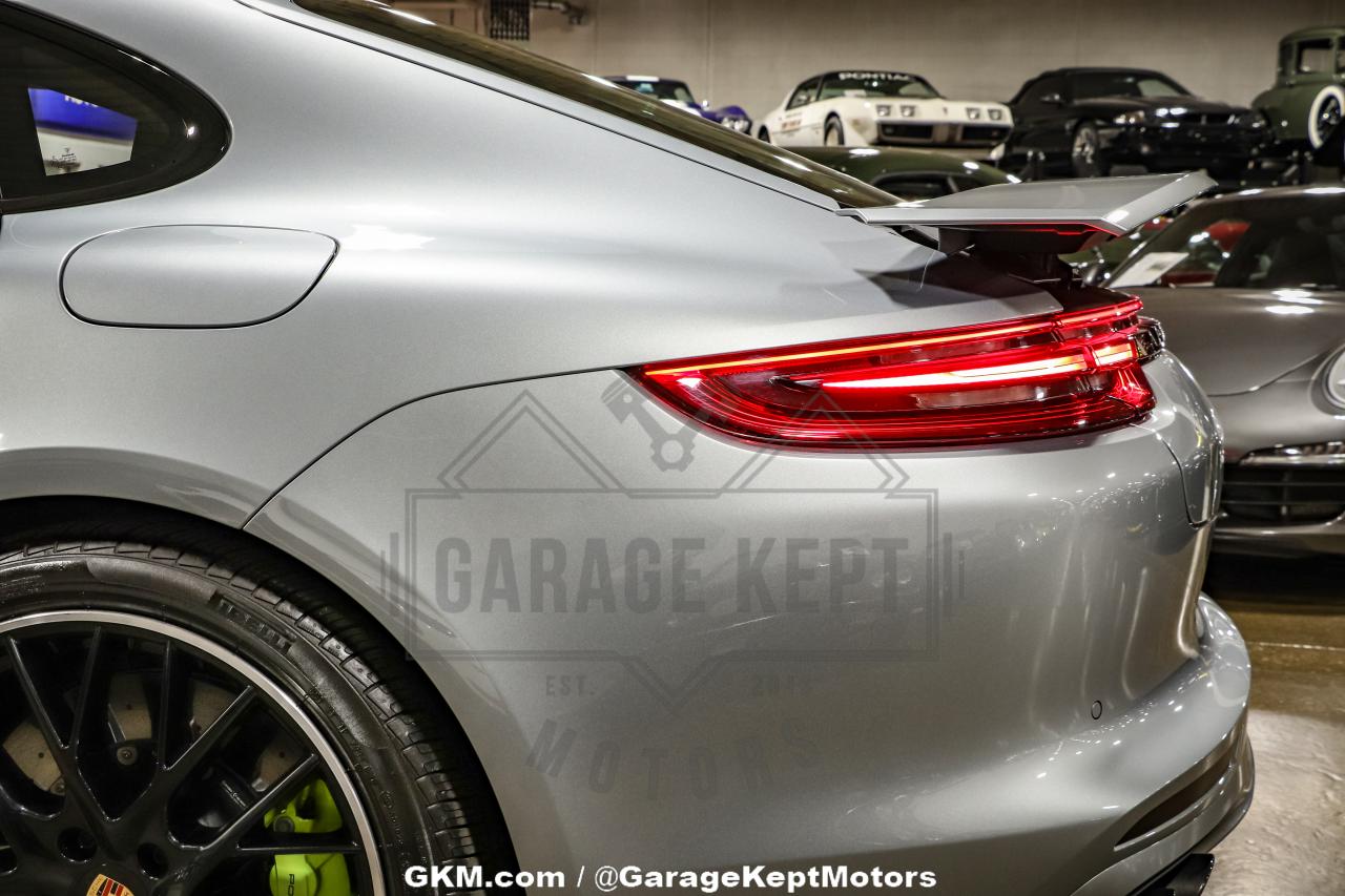 2020 Porsche Panamera Turbo S E-Hybrid