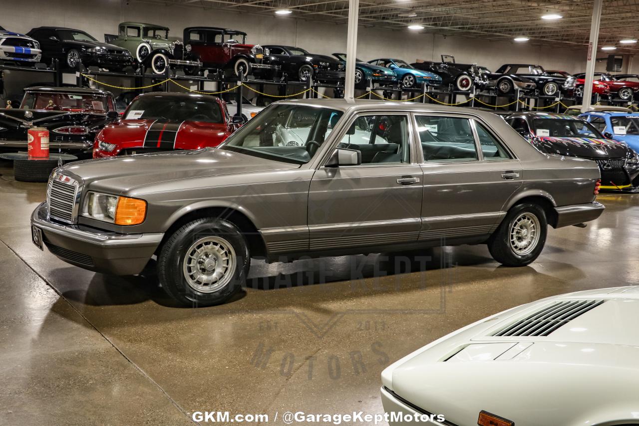 1983 Mercedes - Benz 380SEL