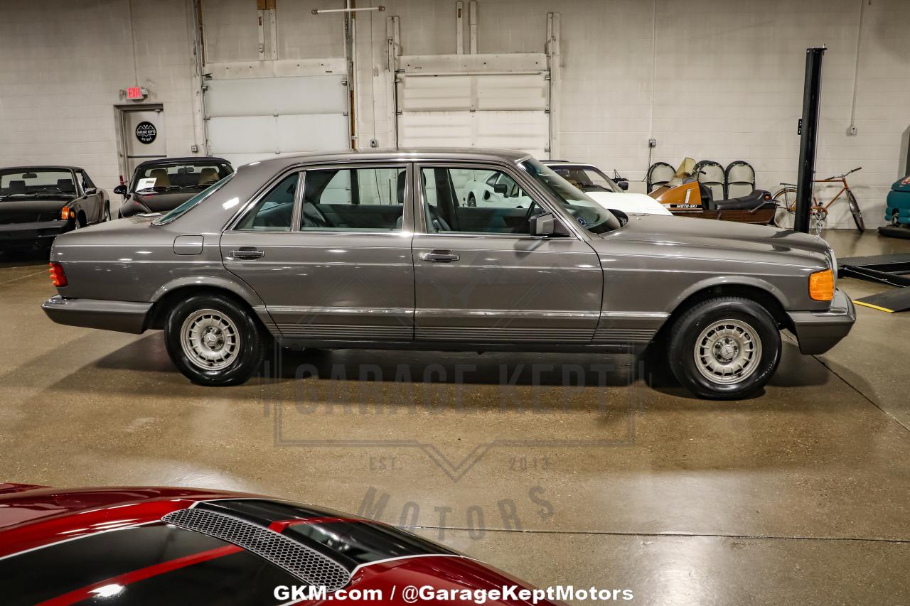 1983 Mercedes - Benz 380SEL