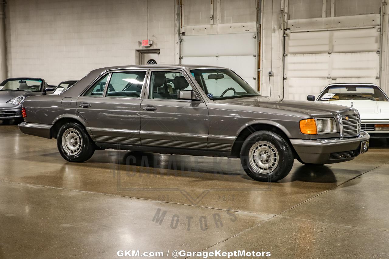 1983 Mercedes - Benz 380SEL