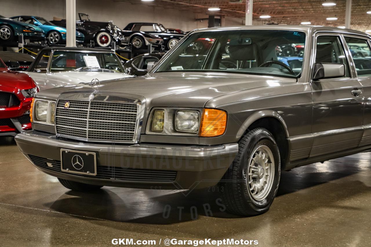 1983 Mercedes - Benz 380SEL