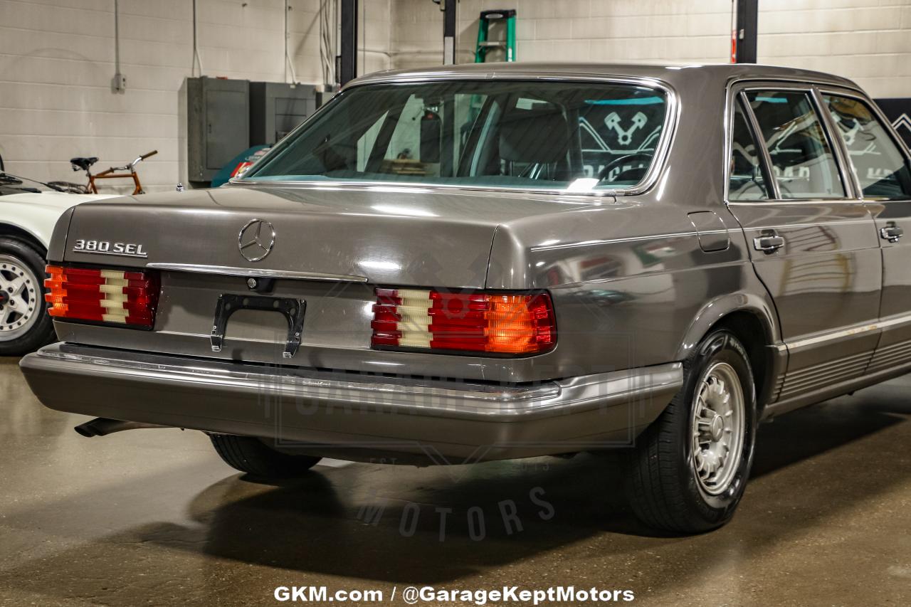 1983 Mercedes - Benz 380SEL