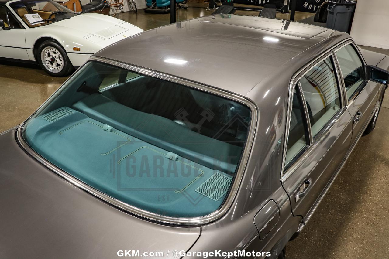 1983 Mercedes - Benz 380SEL