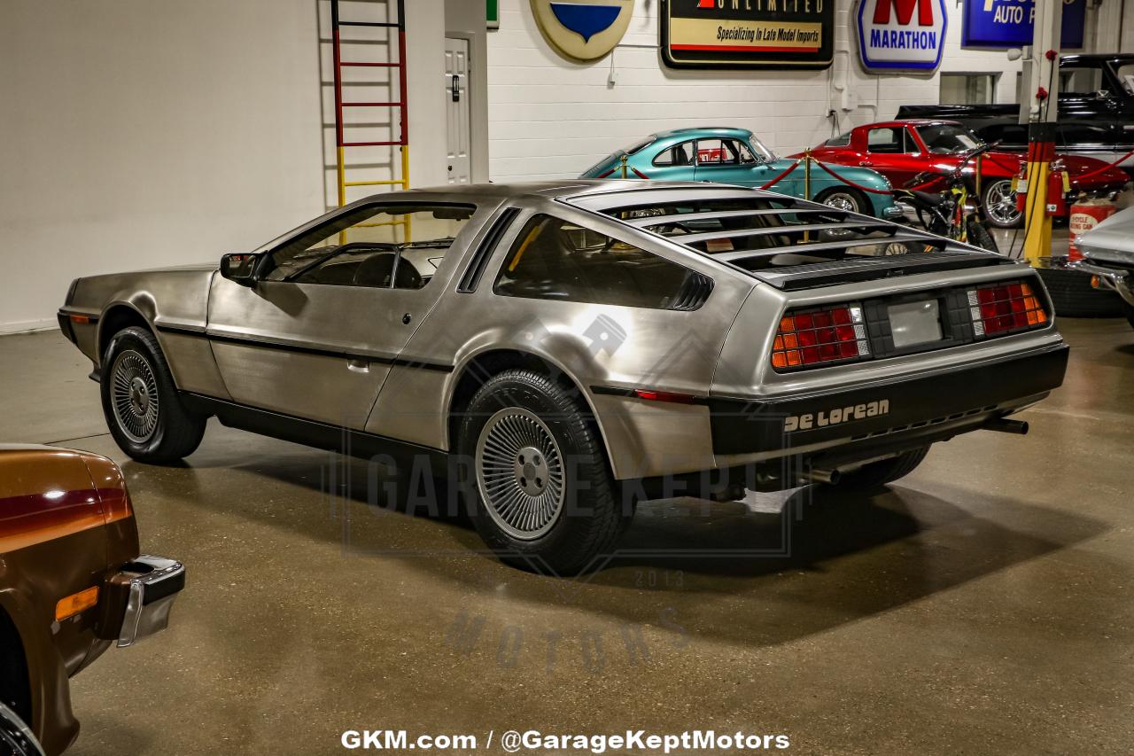 1981 DeLorean DMC-12