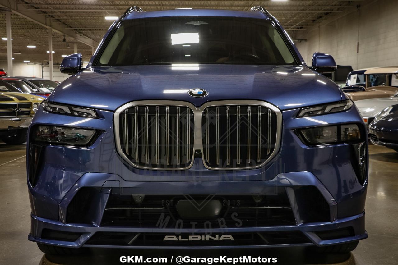 2023 BMW Alpina XB7