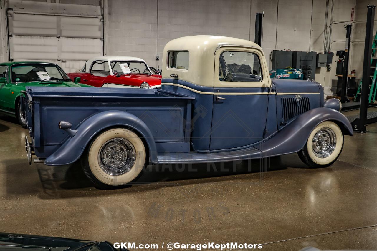 1935 Ford Model 48 Pickup