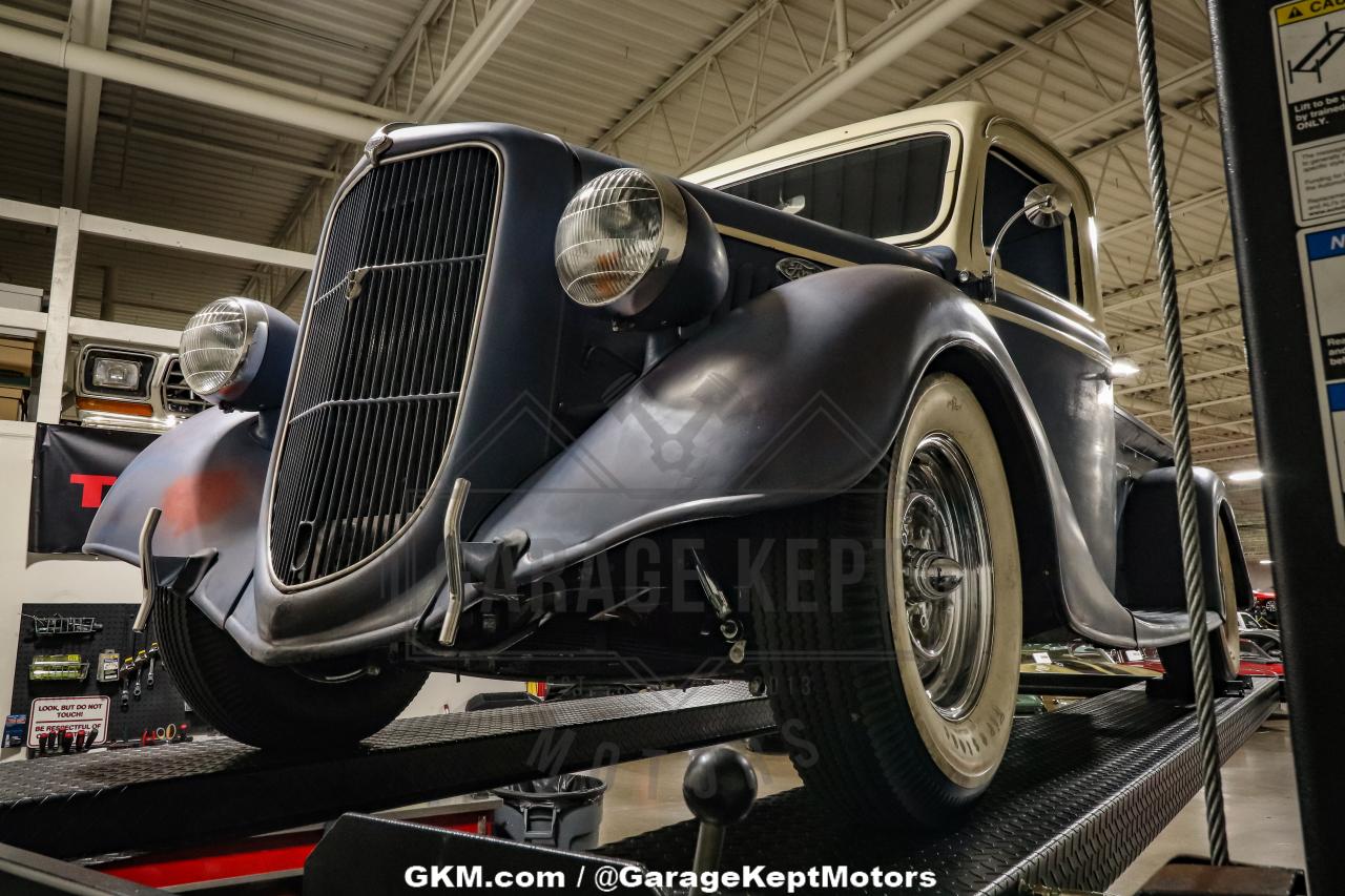 1935 Ford Model 48 Pickup