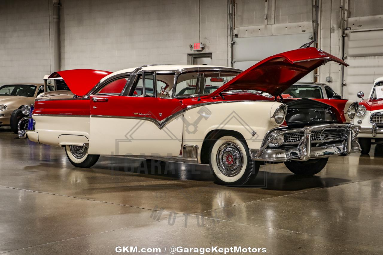 1955 Ford Fairlane Crown Victoria