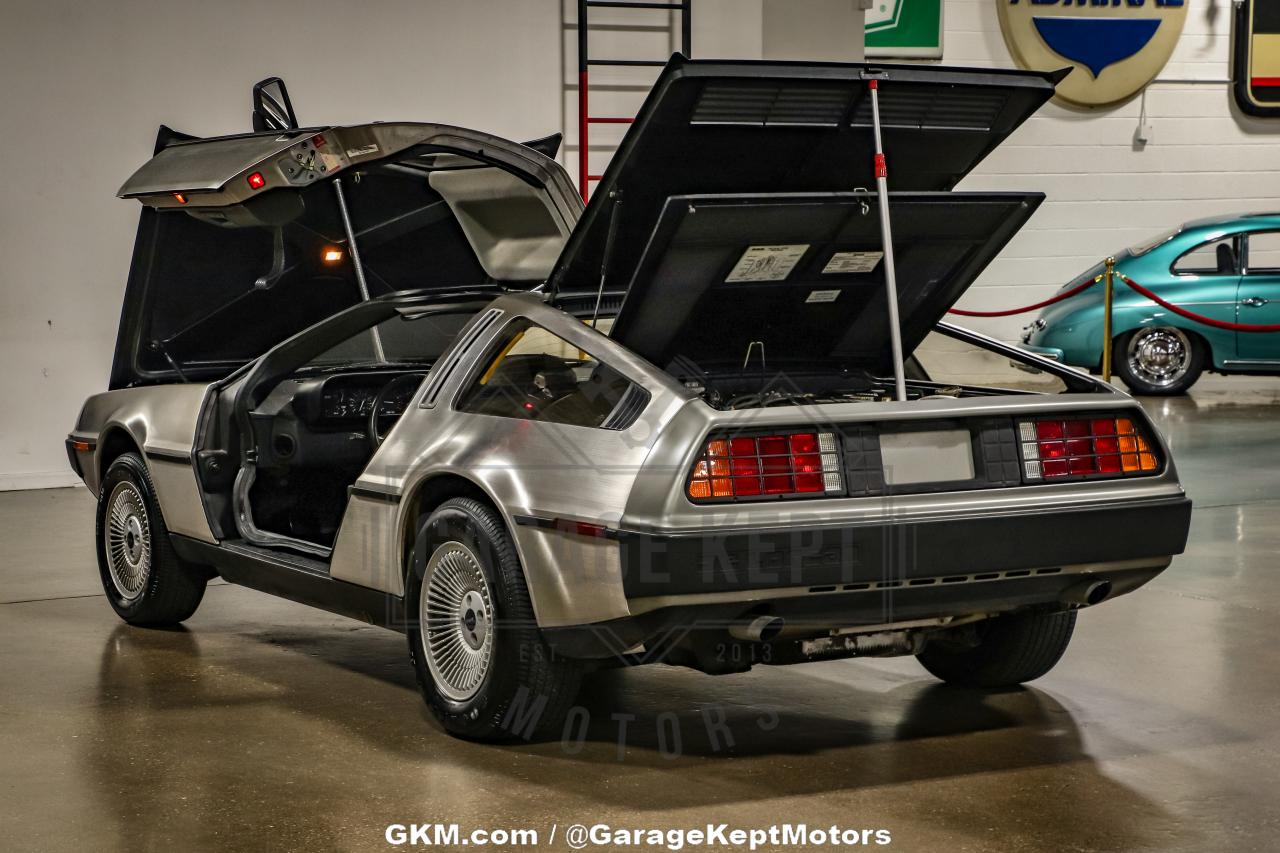 1982 DeLorean DMC-12