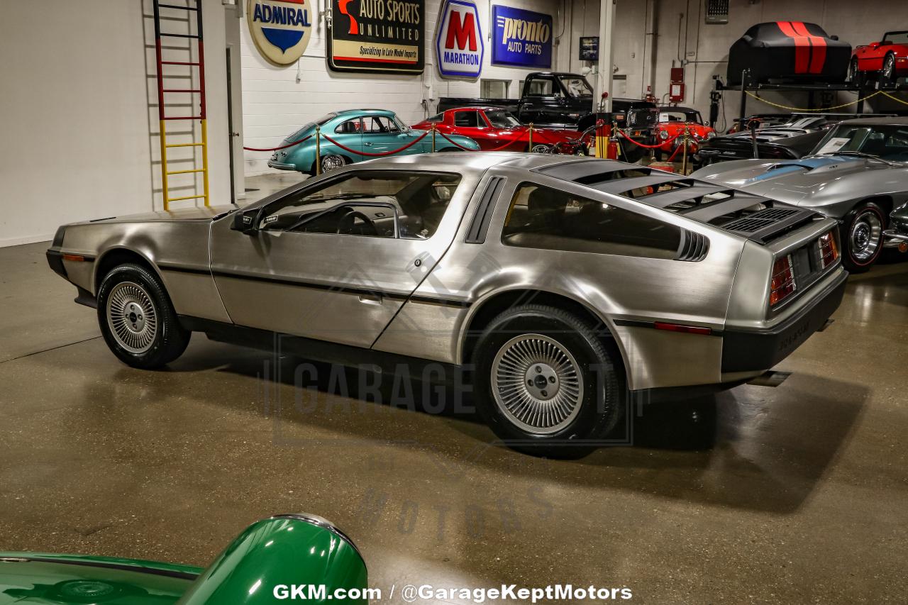 1982 DeLorean DMC-12