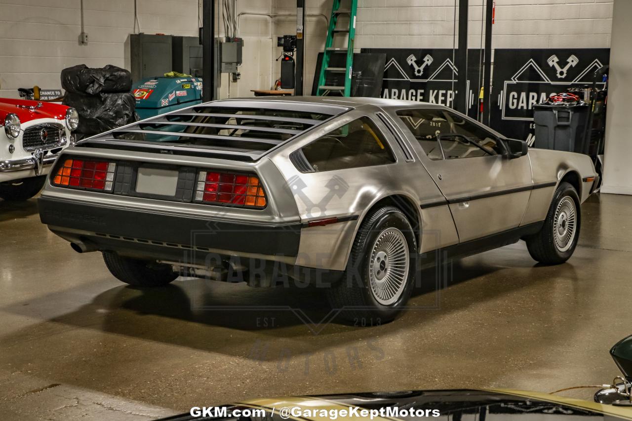 1982 DeLorean DMC-12