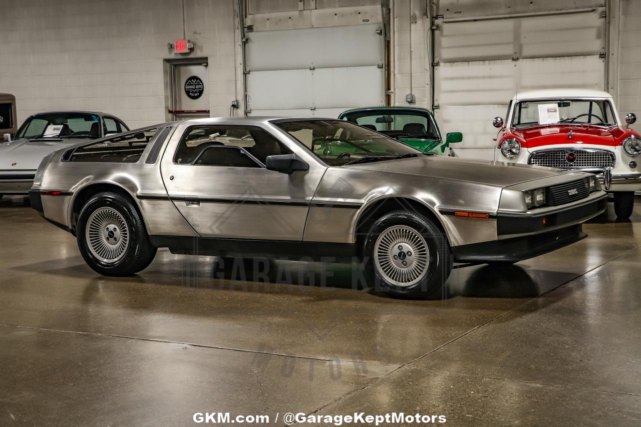 1982 DeLorean DMC-12