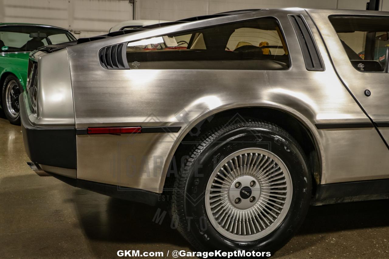 1982 DeLorean DMC-12