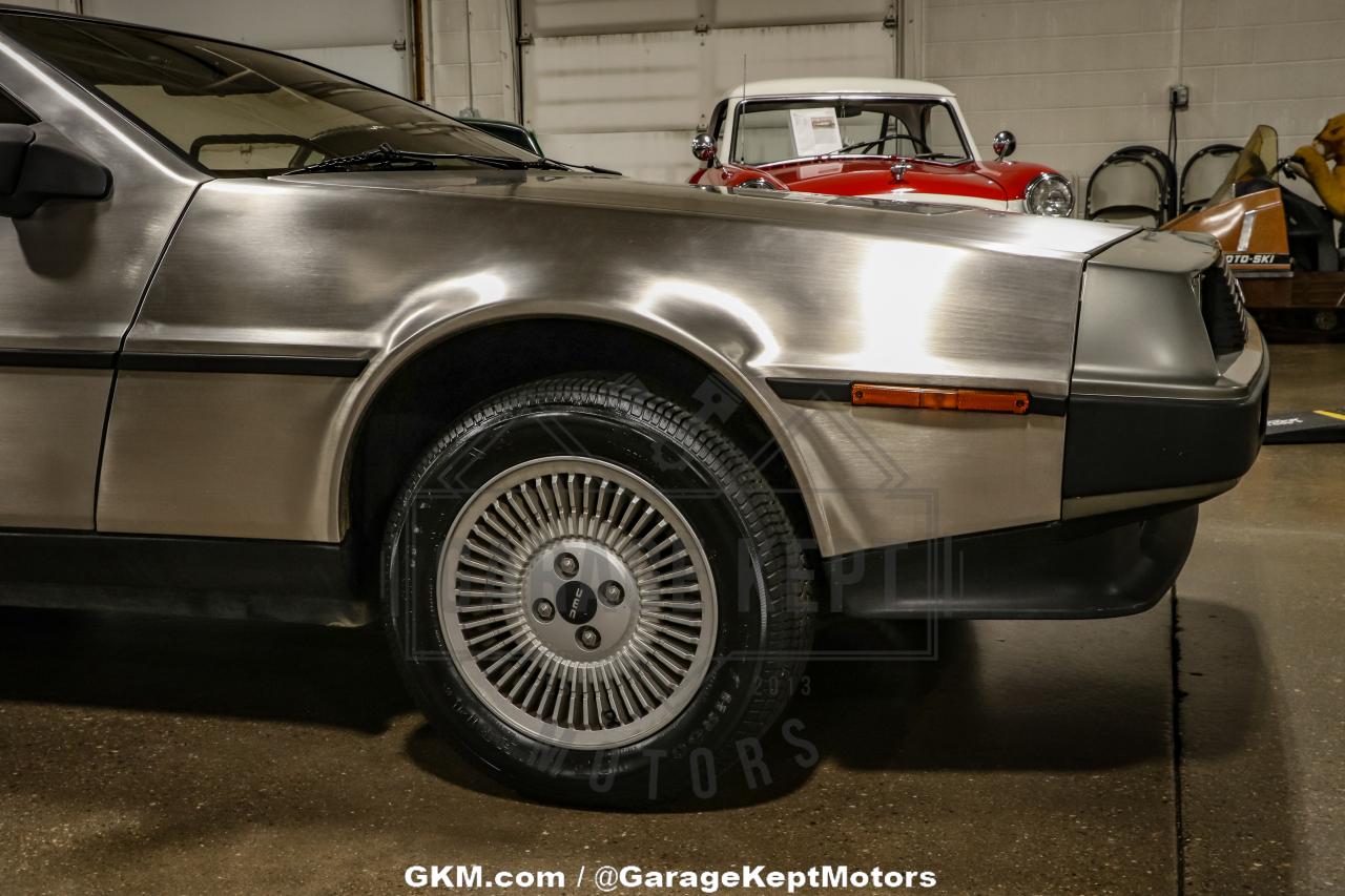 1982 DeLorean DMC-12