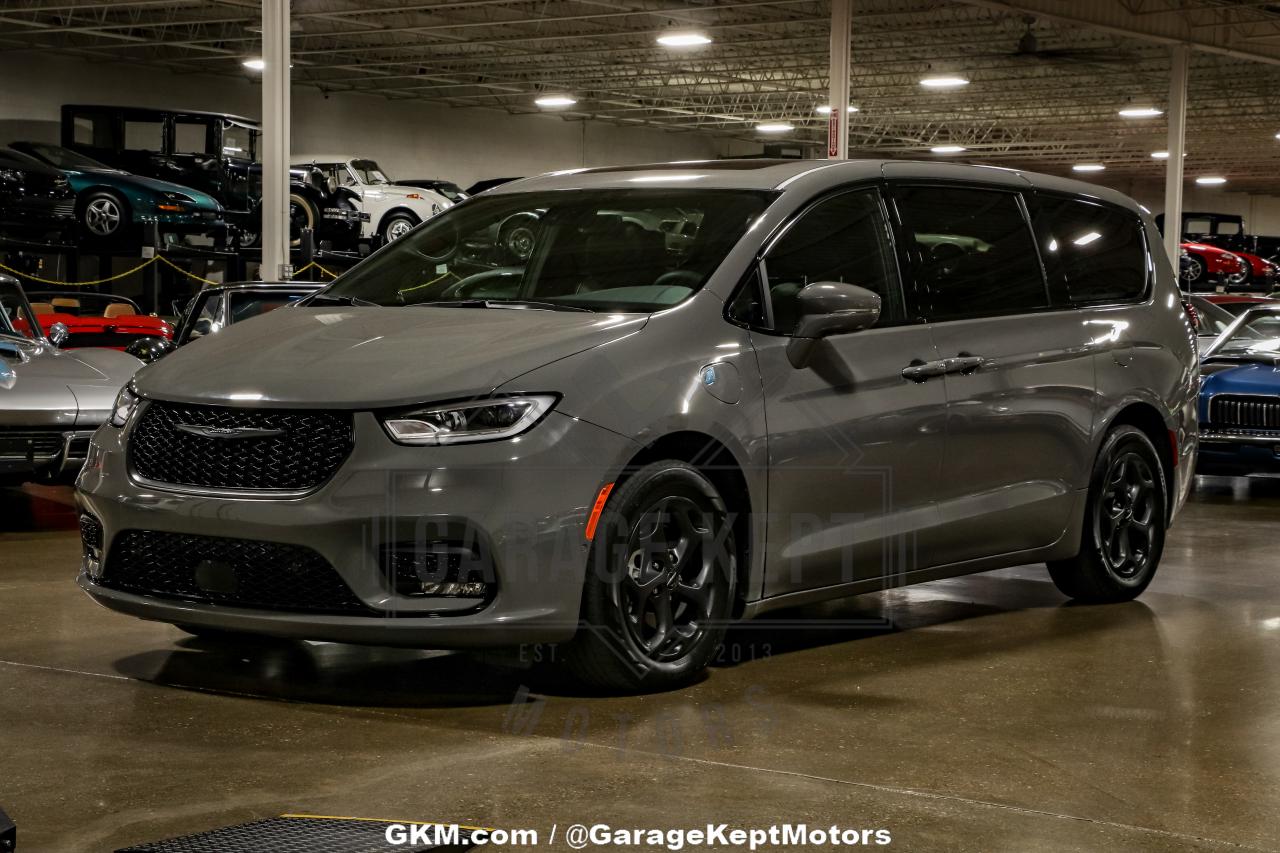 2022 Chrysler Pacifica Hybrid Limited