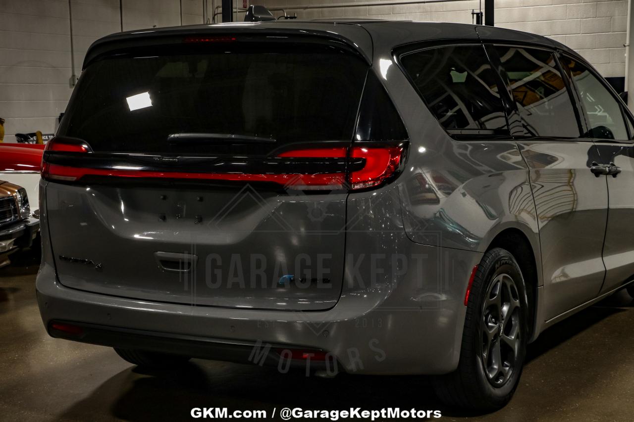 2022 Chrysler Pacifica Hybrid Limited