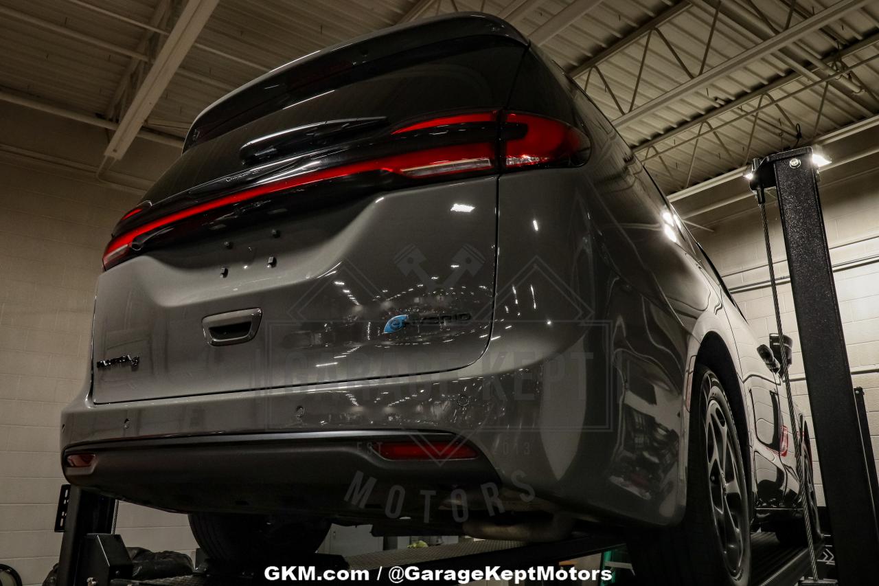 2022 Chrysler Pacifica Hybrid Limited