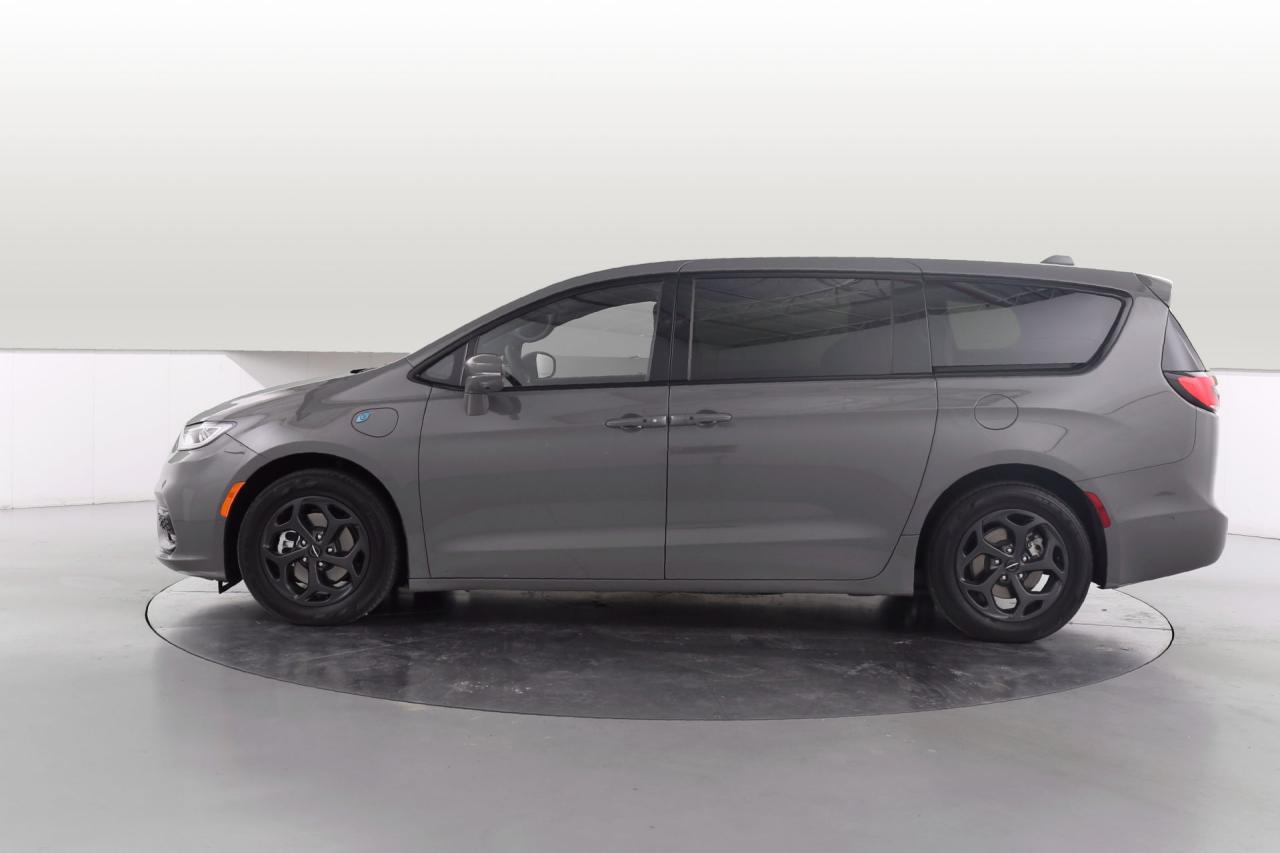 2022 Chrysler Pacifica Hybrid Limited